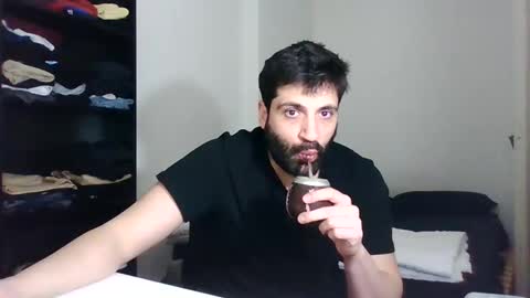 Snapshot of italianboybcn chatting on 01.28.25 italianboybcn online show from 01.28.25