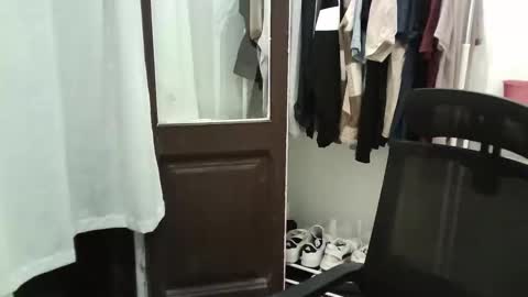 Snapshot of italianboybcn chatting on 10.30.25 italianboybcn online show from 10.30.25