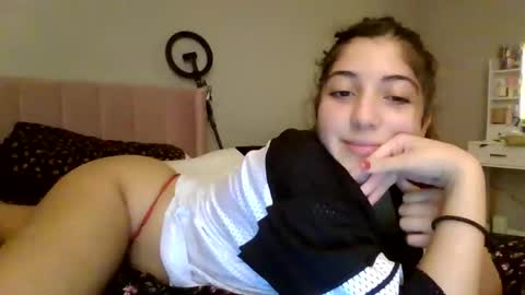 Snapshot of italiankittyx chatting on 12.16.25 ItalianKitty online show from 12.16.25