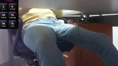 Snapshot of italiansirforyou chatting on 12.18.25 Alex online show from 12.18.25