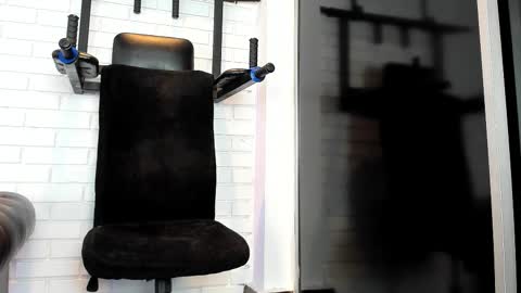 Italo Moore online show from 09.17.25