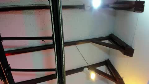 Italo Moore online show from 11.28.25