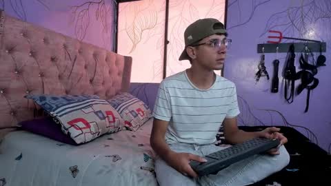 Ithan and Friends online show from 01.12.25