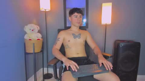 Ithan and Friends online show from 03.10.26