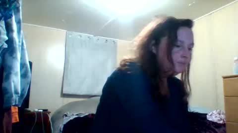 Snapshot of its_kimber chatting on 02.25.25 its kimber online show from 02.25.25