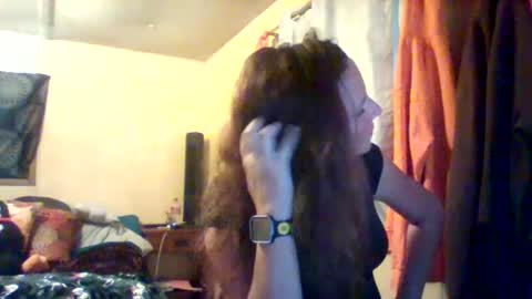 Snapshot of its_kimber chatting on 09.26.25 its kimber online show from 09.26.25