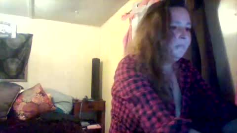 Snapshot of its_kimber chatting on 10.15.25 its kimber online show from 10.15.25