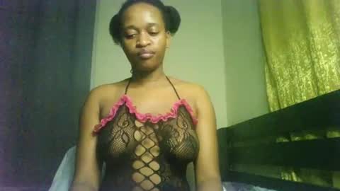 Snapshot of its_natasha chatting on 03.07.25 its_natasha online show from 03.07.25