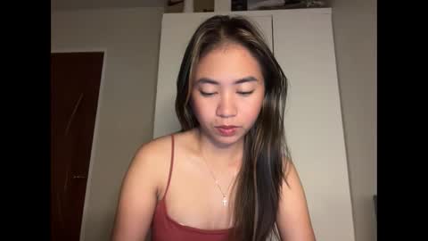 Snapshot of itscandygurl chatting on 12.17.25 Candy online show from 12.17.25