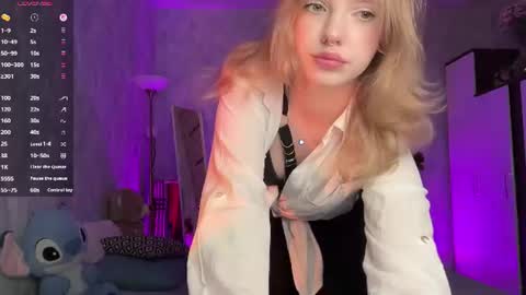 Snapshot of itsevedarkside_ chatting on 06.18.26 Eva online show from 06.18.26