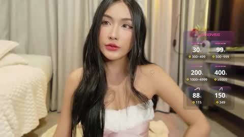 Snapshot of itsjoy_universe chatting on 10.04.25 Joy online show from 10.04.25