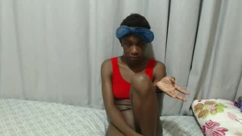 Laynne online show from 10.23.25