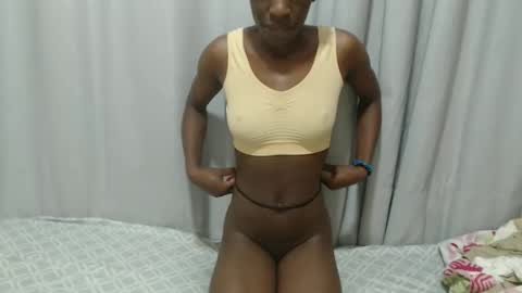 Laynne online show from 11.04.25