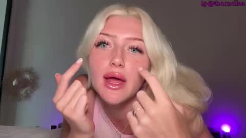 Snapshot of itslunaaaaa chatting on 02.24.26 Luna online show from 02.24.26