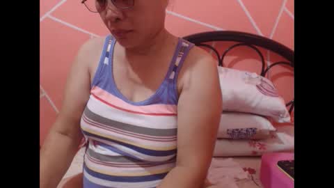 Snapshot of itsme_kitty chatting on 05.29.26 Kitty online show from 05.29.26