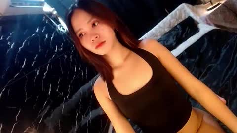 Snapshot of itsme_liza chatting on 11.20.25 itsme_liza online show from 11.20.25