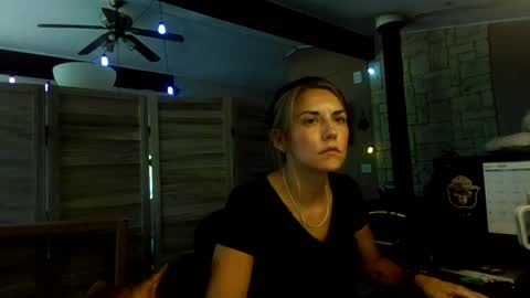 Snapshot of itsmesophie_x chatting on 07.08.26 ItsMeSophie X online show from 07.08.26