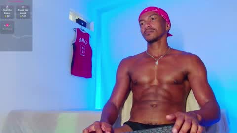 Snapshot of itsmikenoir chatting on 09.24.25 Limited offer 50    online show from 09.24.25