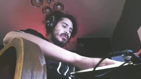 Snapshot of itstunechi chatting on 01.21.25 itstunechi online show from 01.21.25