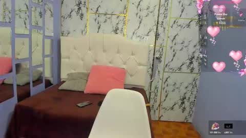 Itsuki N online show from 10.14.25