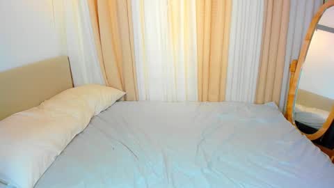 Snapshot of itsurgirlbubbles chatting on 09.23.25 itsurgirlbubbles online show from 09.23.25