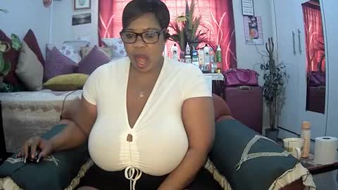 Snapshot of itumeleng74 chatting on 03.03.25 itumeleng74 online show from 03.03.25