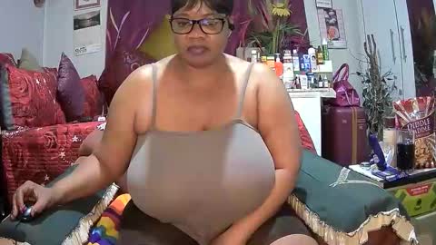 Snapshot of itumeleng74 chatting on 09.28.25 itumeleng74 online show from 09.28.25