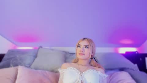 Snapshot of ivahna_kiss chatting on 05.11.26 ivahna_kiss online show from 05.11.26