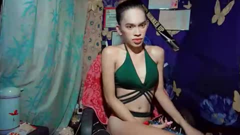 Snapshot of ivan_petiteasian chatting on 12.02.25 ivan online show from 12.02.25