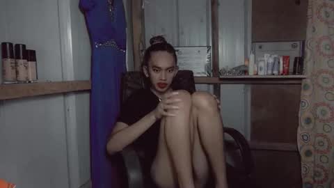 Snapshot of ivan_petiteasian chatting on 12.21.25 ivan online show from 12.21.25