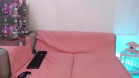 Snapshot of ivanacooper chatting on 02.10.25 ivana online show from 02.10.25