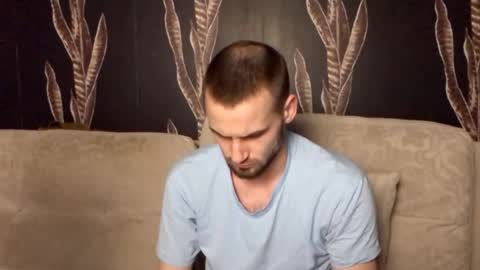 Snapshot of iveran_love1 chatting on 10.23.25 iveran online show from 10.23.25