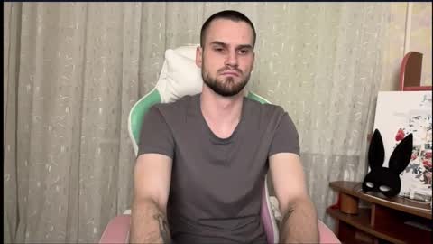 Snapshot of iveran_love1 chatting on 10.28.25 iveran online show from 10.28.25