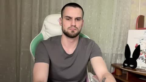 Snapshot of iveran_love1 chatting on 10.29.25 iveran online show from 10.29.25