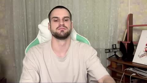 Snapshot of iveran_love1 chatting on 11.05.25 iveran online show from 11.05.25