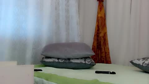 Snapshot of ivettasplash chatting on 02.03.25 IrennaSplash online show from 02.03.25