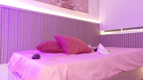 Ivon online show from 09.24.25