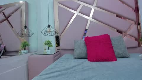 Snapshot of ivonjanice chatting on 11.20.25 IvonJanice online show from 11.20.25