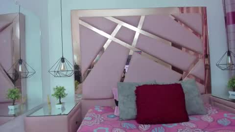 Snapshot of ivonjanice chatting on 11.29.25 IvonJanice online show from 11.29.25