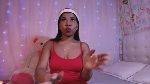 Snapshot of ivonjoness chatting on 12.21.25 Ivon Miss Jones online show from 12.21.25