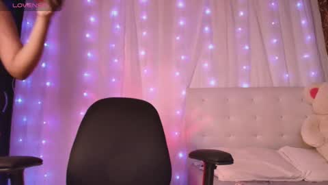 Snapshot of ivonjoness chatting on 01.10.26 Ivon Miss Jones online show from 01.10.26