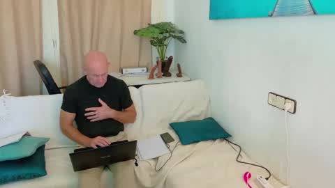 Ivonne online show from 11.12.25