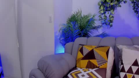 Snapshot of ivonne_torres chatting on 11.05.25 ivonne_torres online show from 11.05.25