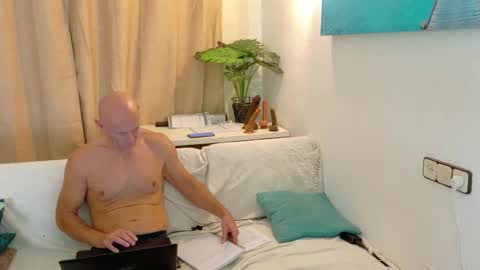 ivonneanddom online show from 10.29.25