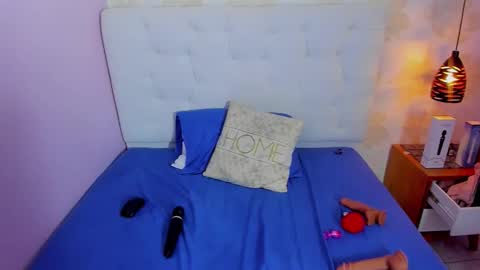 IVONE   online show from 11.12.25