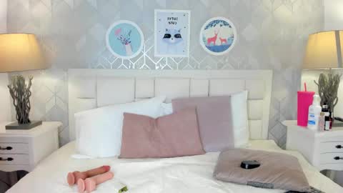 Snapshot of ivonny___ chatting on 10.25.25 ivonny online show from 10.25.25