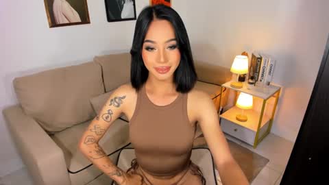 Snapshot of ivorycollins chatting on 12.15.24 kirstenelsie online show from 12.15.24