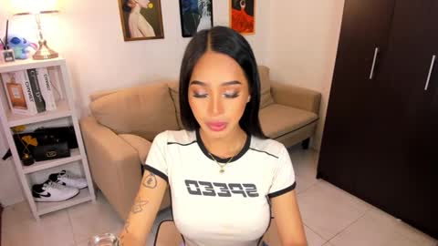 Snapshot of ivorycollins chatting on 02.18.25 kirstenelsie online show from 02.18.25