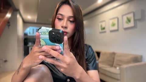 Snapshot of ivorycollins chatting on 10.14.25 kirstenelsie online show from 10.14.25