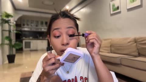 Snapshot of ivorycollins chatting on 10.20.25 kirstenelsie online show from 10.20.25